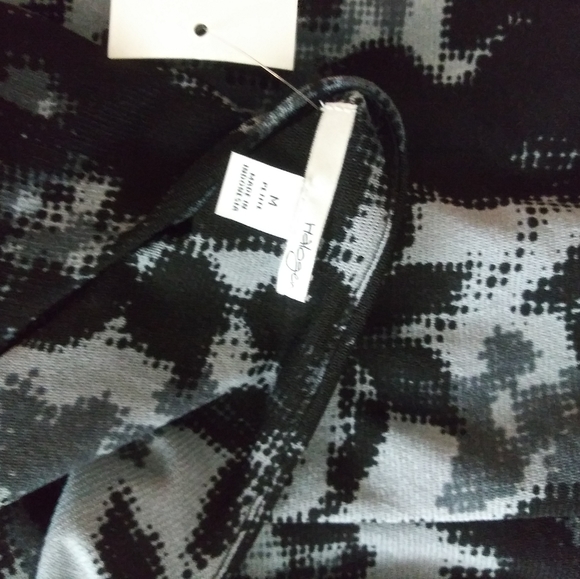 Halogen Gray and Black Floral Sleeveless Top - Picture 4 of 4